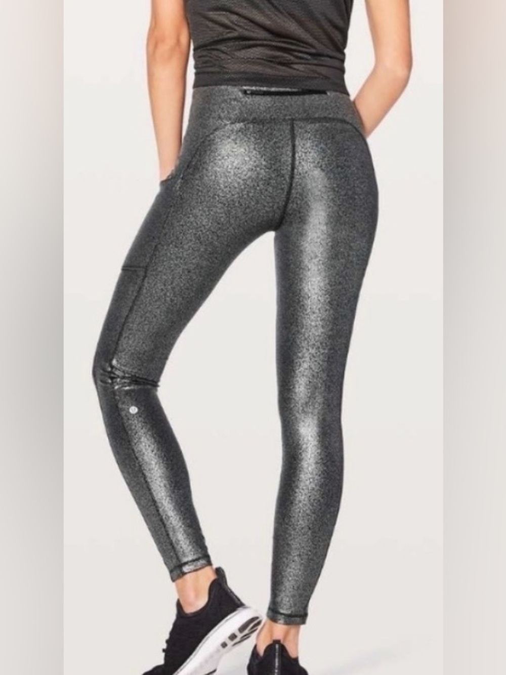 NWOT! lululemon Speed Up Tight  28" Black Silver Foil Size 6